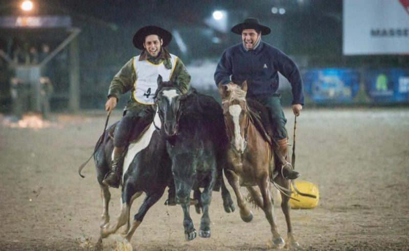 Paleteada tem vitória de dupla brasileira na Copa do Mundo do Cavalo Crioulo